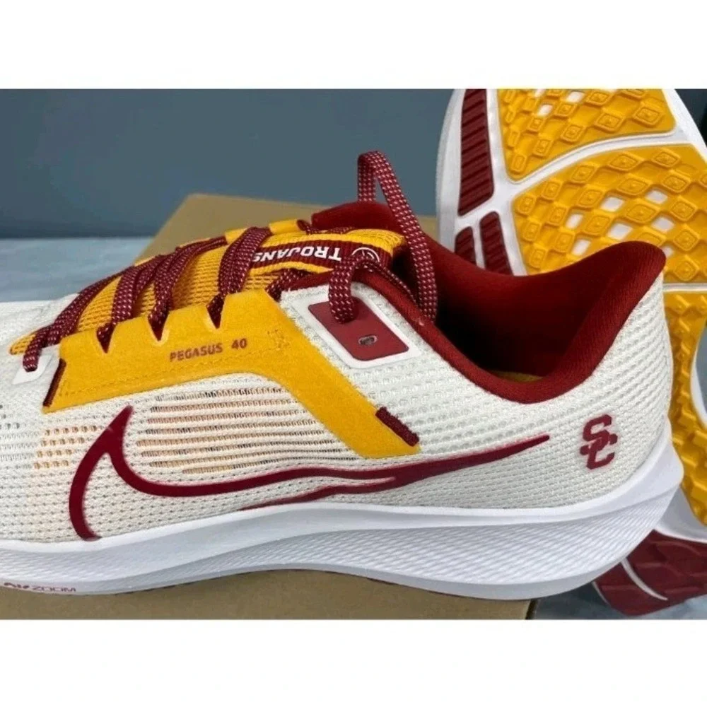 Nike Zoom Pegasus 40 USC Official‎ USC Trojans Issued Running Shoes 9.5 NWOB